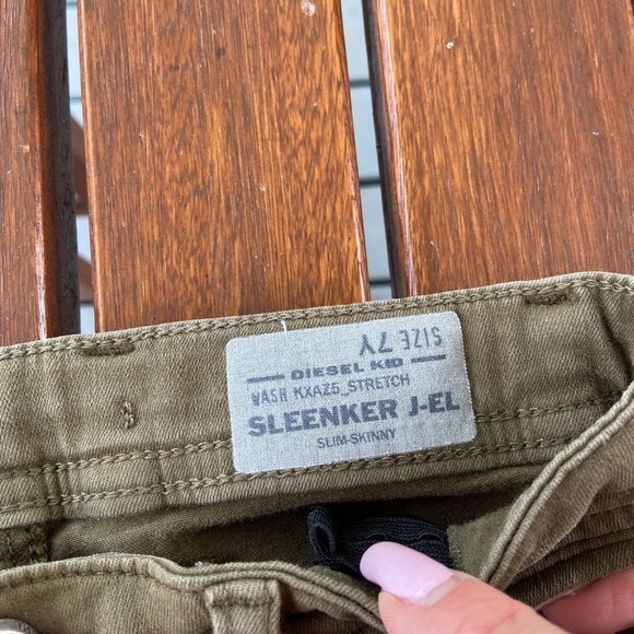 🎀 3 for $45 - Diesel Boy's Khaki Jeans in Size 7 EUC - Picture 3 of 13